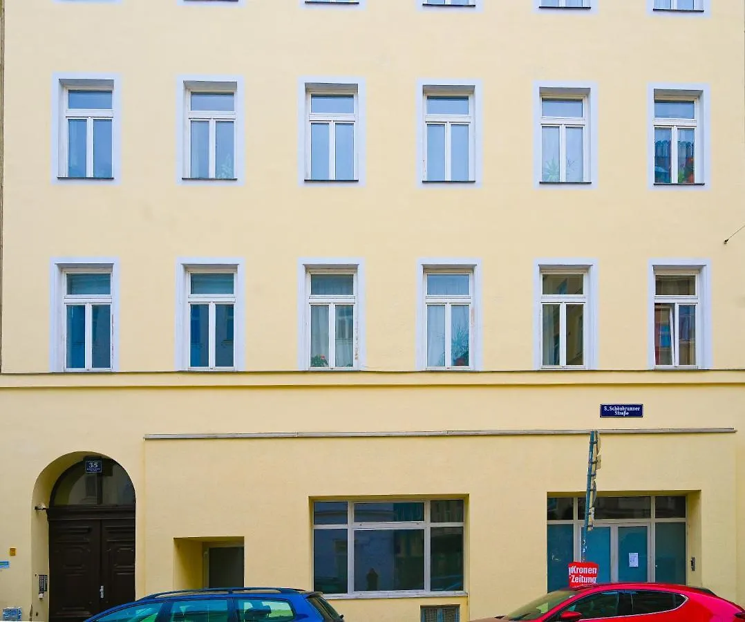 Bright Apartment Naschmarkt Vienna 0*,