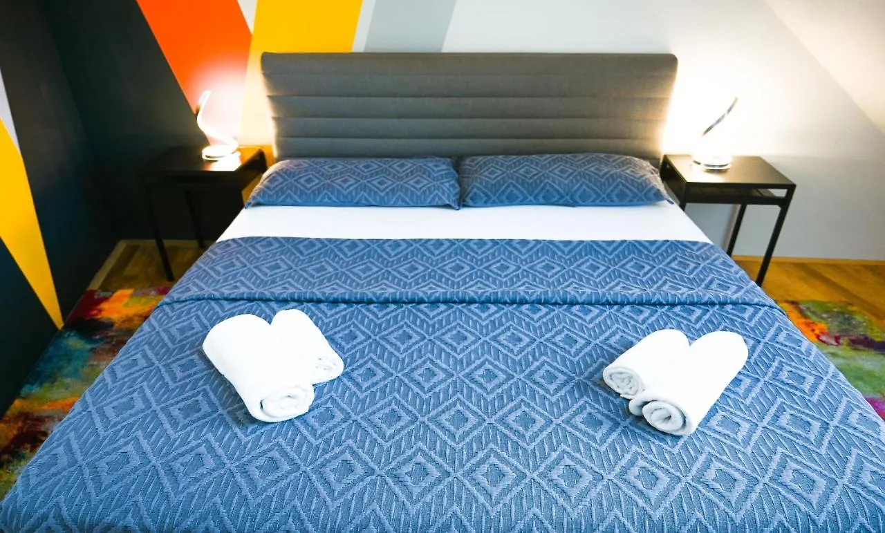 Bright Apartment Naschmarkt Vienna